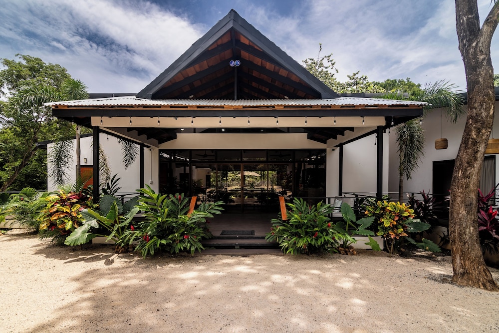 2 Blu Moons Boutique Hotel & Retreat