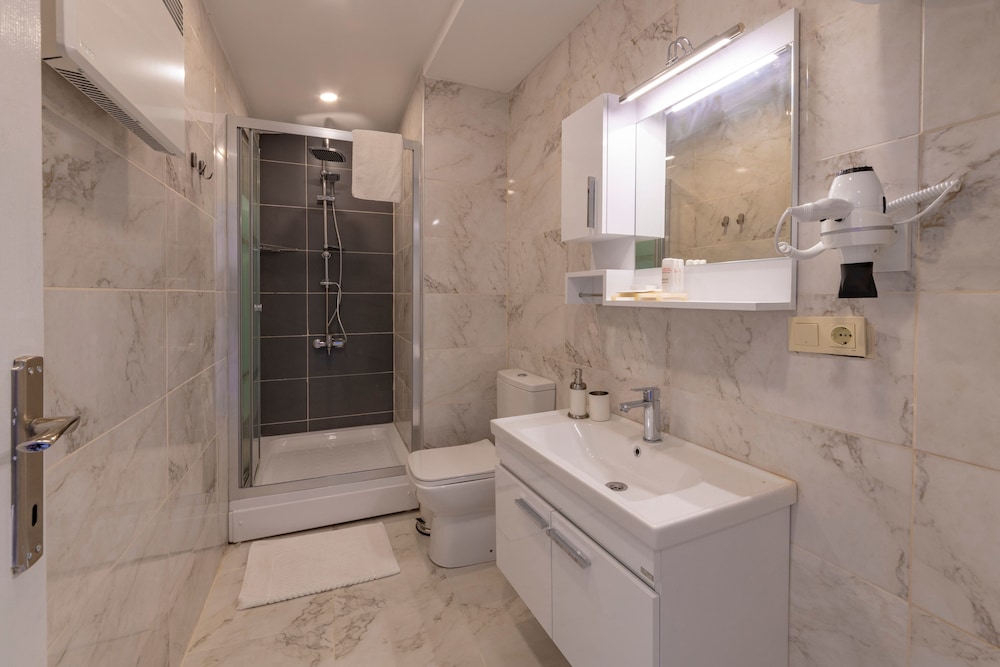 Feri Suites - Image 56