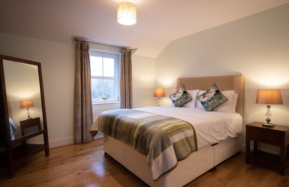 Lovely Home Just a 2 Minute Walk From Sneem Village