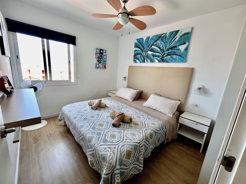 Delicious Los Cristianos,achacay,2bdr & 2bathr Beach Close Wifi Free