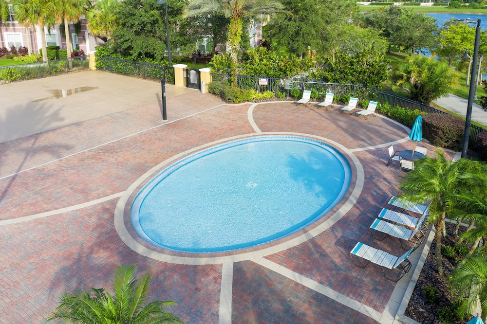Magnificent 2 Bedroom Apartment Vista Cay Resort 107