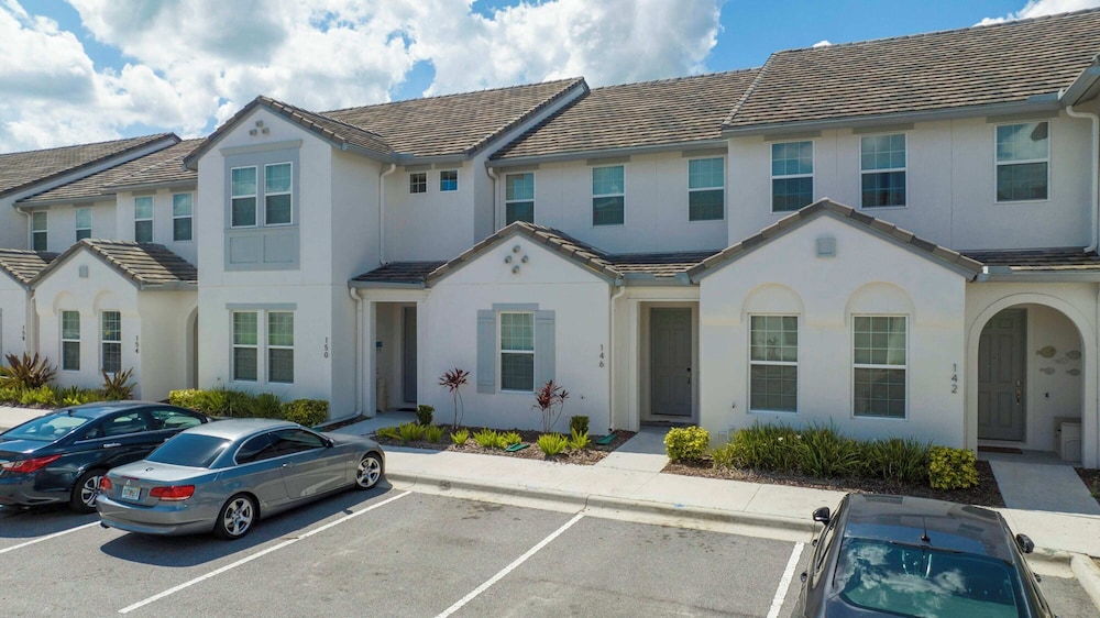 Fabulous Vacation Home w Screened Pool Close To Disney 146 - Image 1