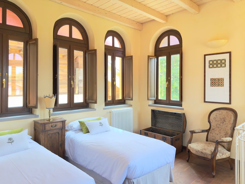 Dimora il Pozzetto Elegant Villa With Garden