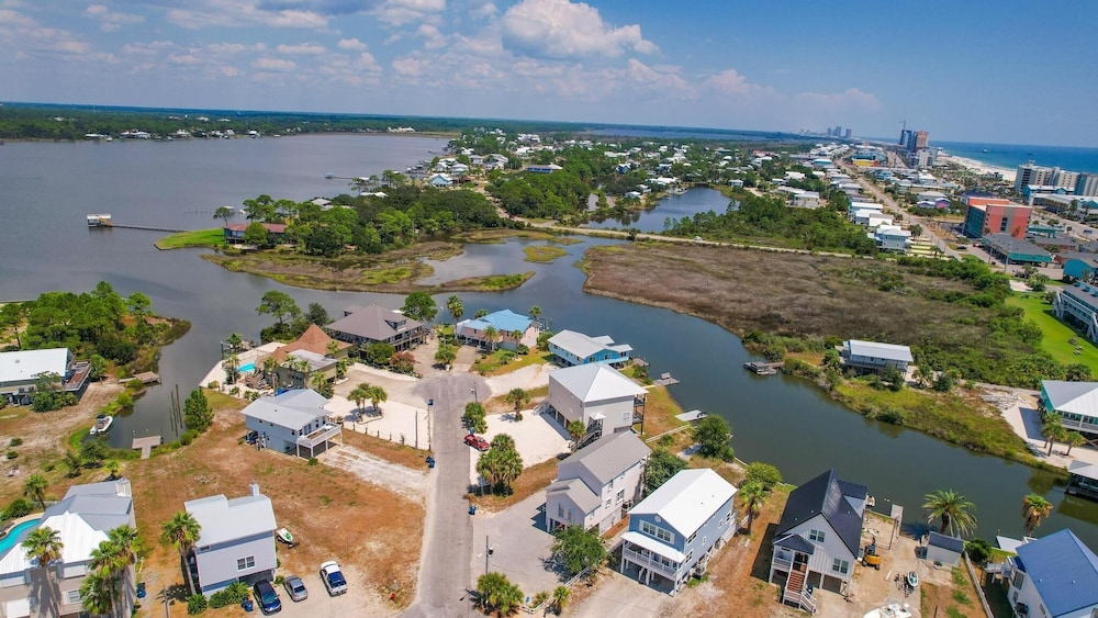214 Shoreland