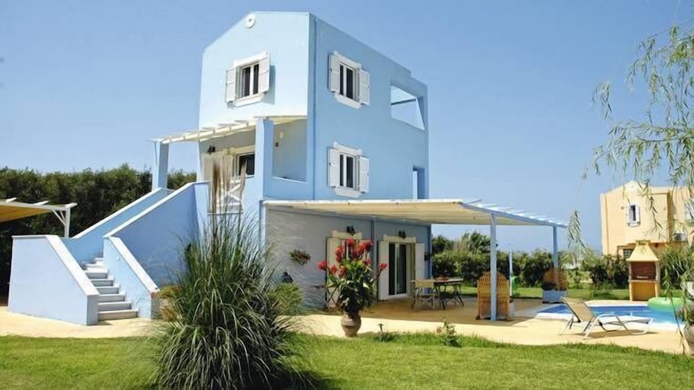 Gyra Villas