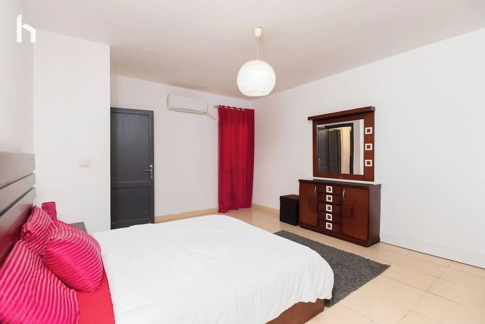 3Beds Apartment in Rehab City