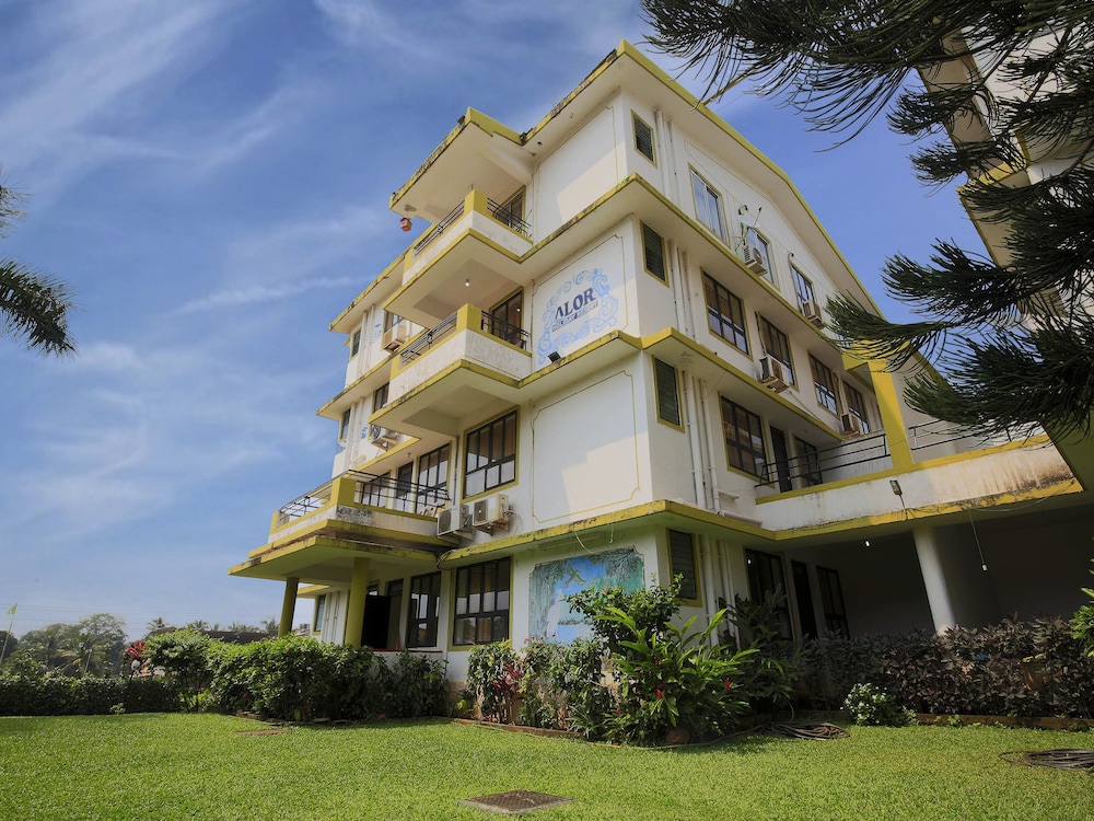 OYO 15110 Home Elegant Studio Calangute view 5