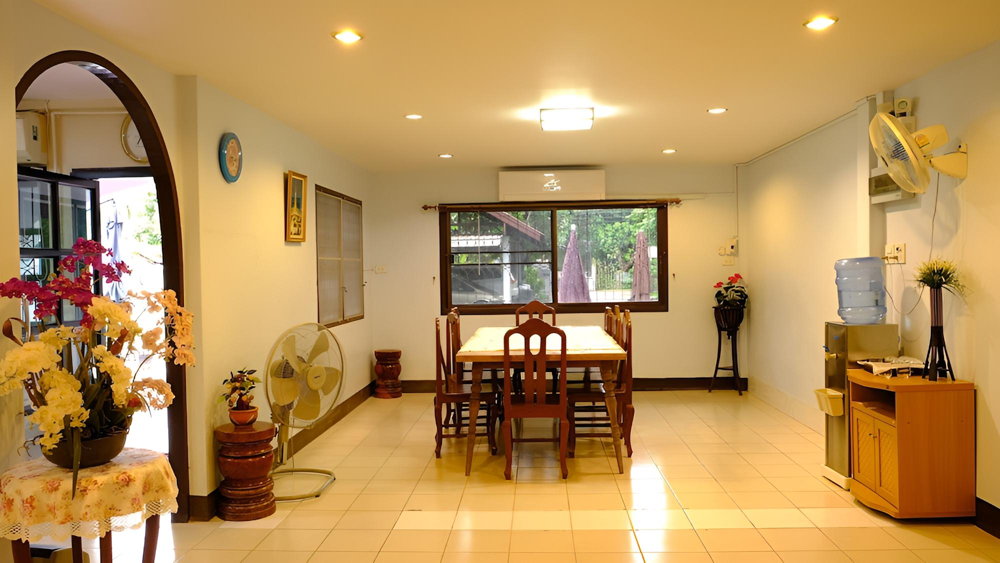 Baanrapeepong Boutique Hotel
