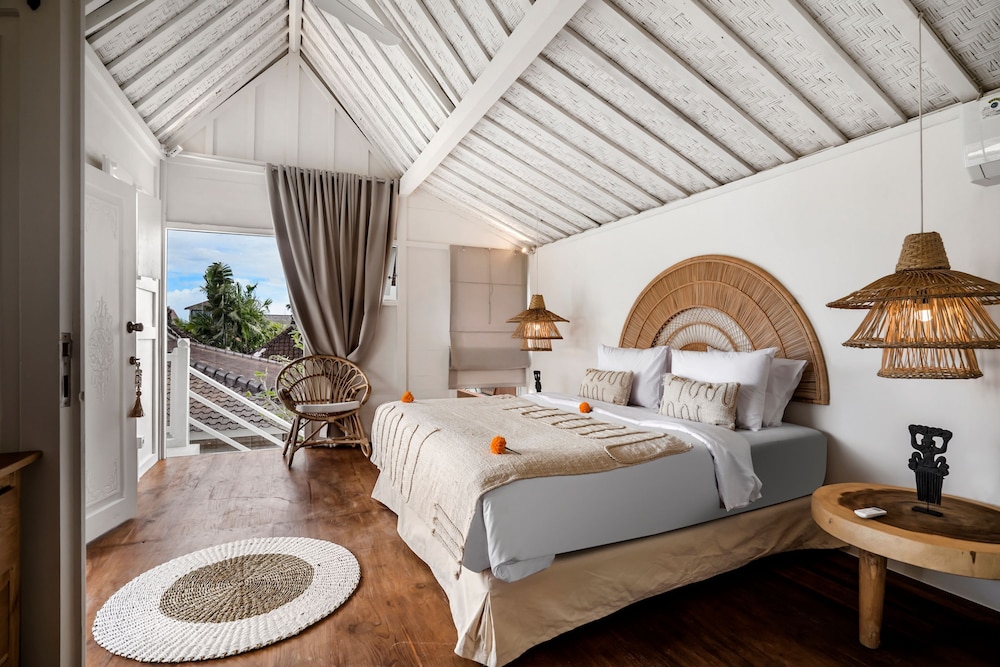 Villa Cyma by Alfred in Bali - New Peaceful 5 BR Villa in the Heart of Seminyak