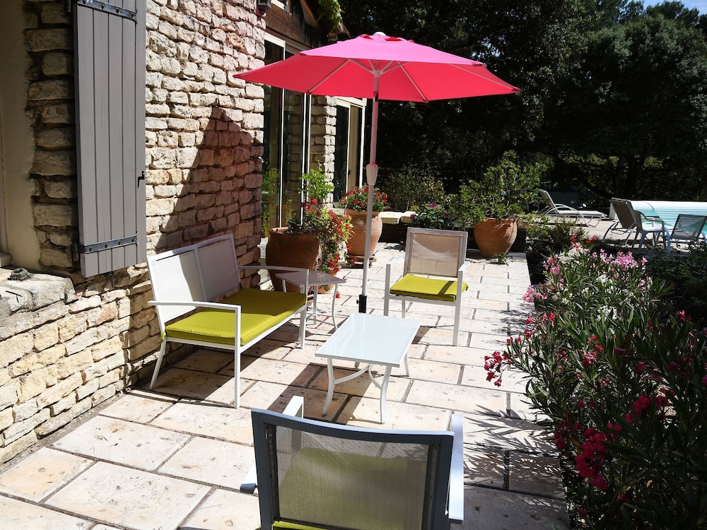 Les Chambres d'Adeline B&B