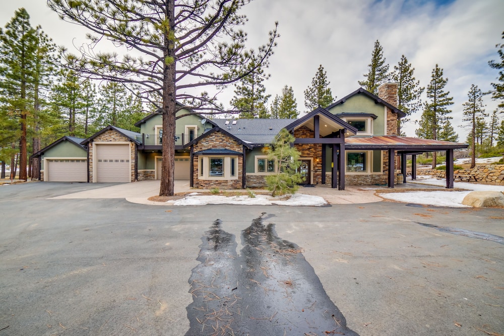 Reno Vacations - Sleek Reno-lake Tahoe Retreat, 4 Mi to Ski Mt Rose - Property Image 31