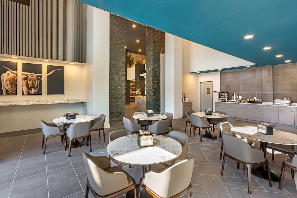 The Valor, an Ascend Collection Hotel
