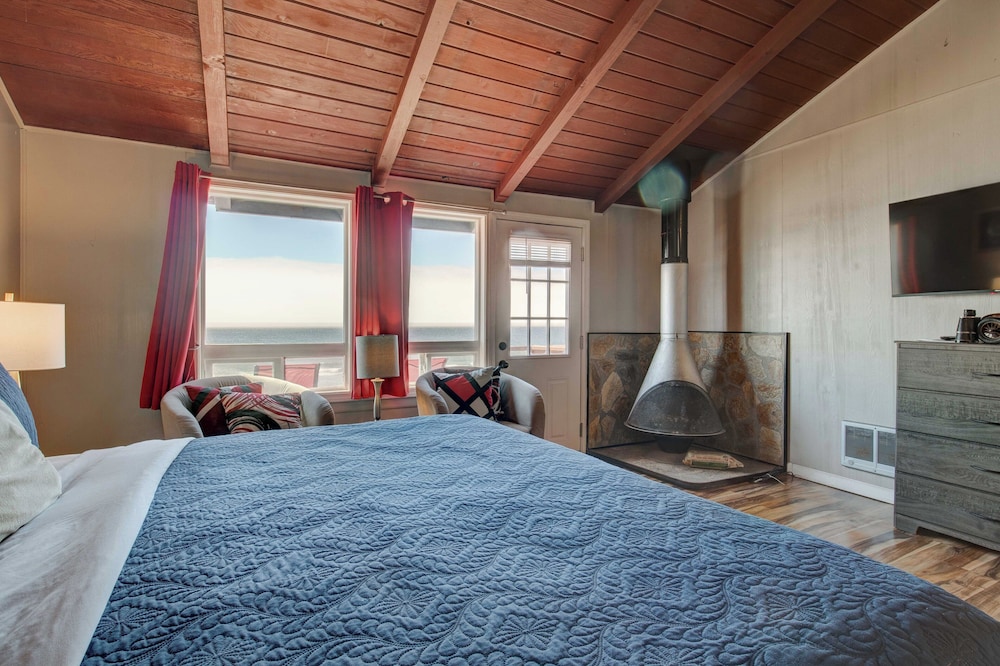 Moolack Shores Inn
