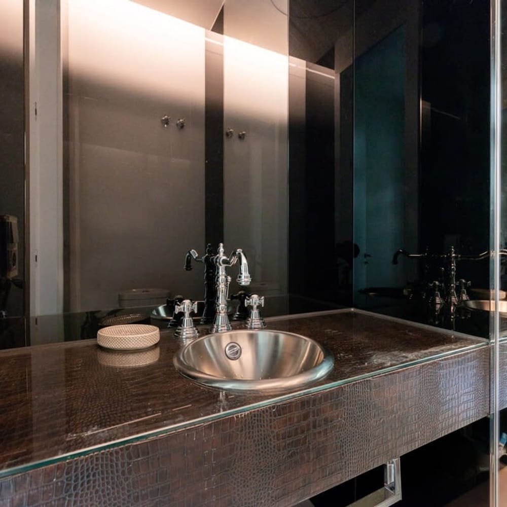 The Deauville Majestic 1 Bedroom in Chueca
