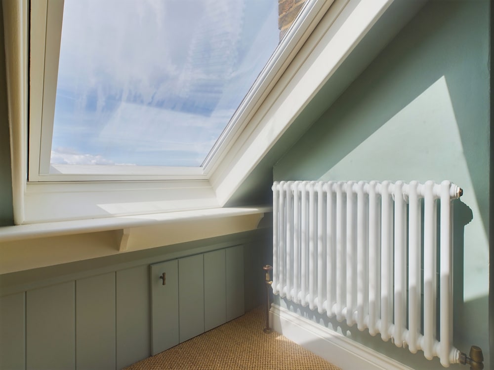 Seaside Cottage Retreat in Leigh-on-sea