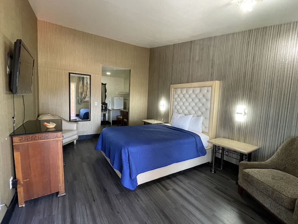 Crown Motel