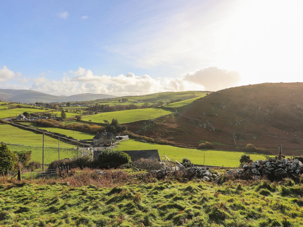 Bryn Y Mor