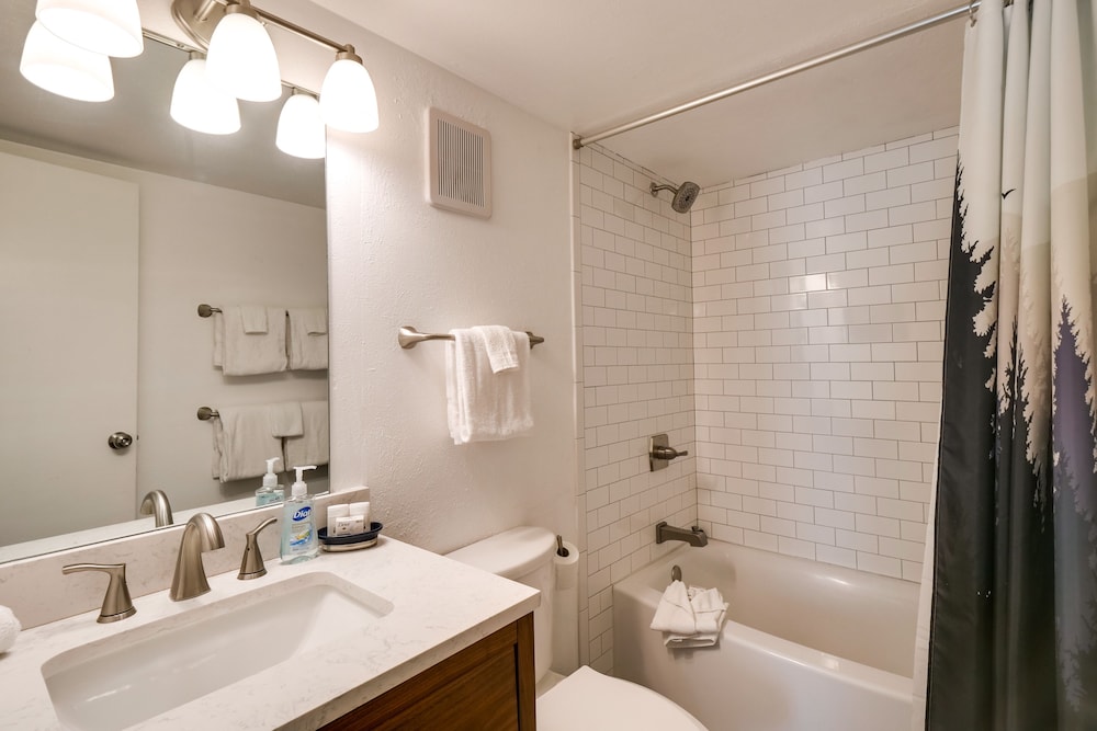 Summit County Vacations - Silverthorne Condo w/ Community Pool Hot Tub! - Property Image 33