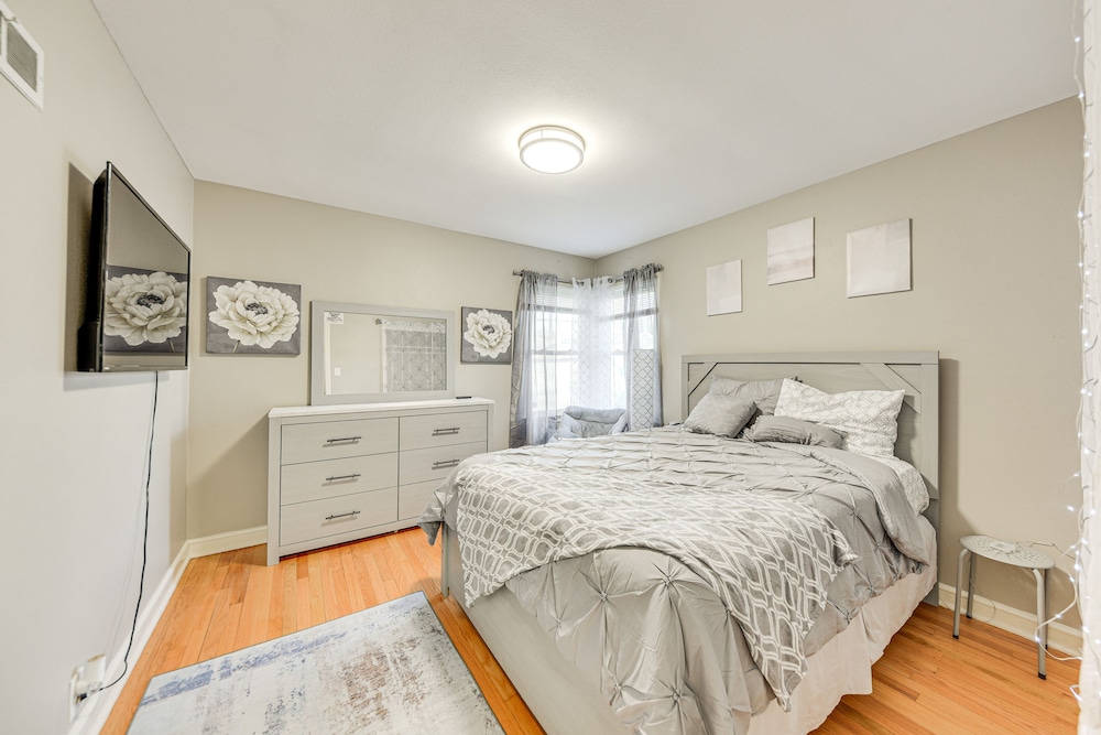 Milwaukee Vacation Rental ~ 7 Mi to Lake Michigan view 5