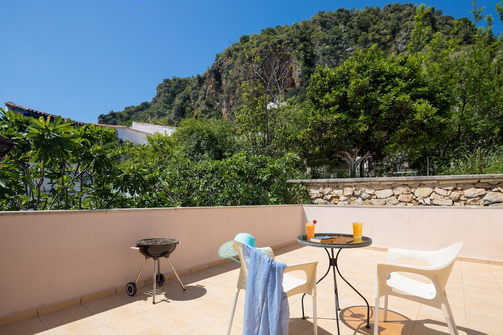 Olga s Filoxenia - Villa Aladanos