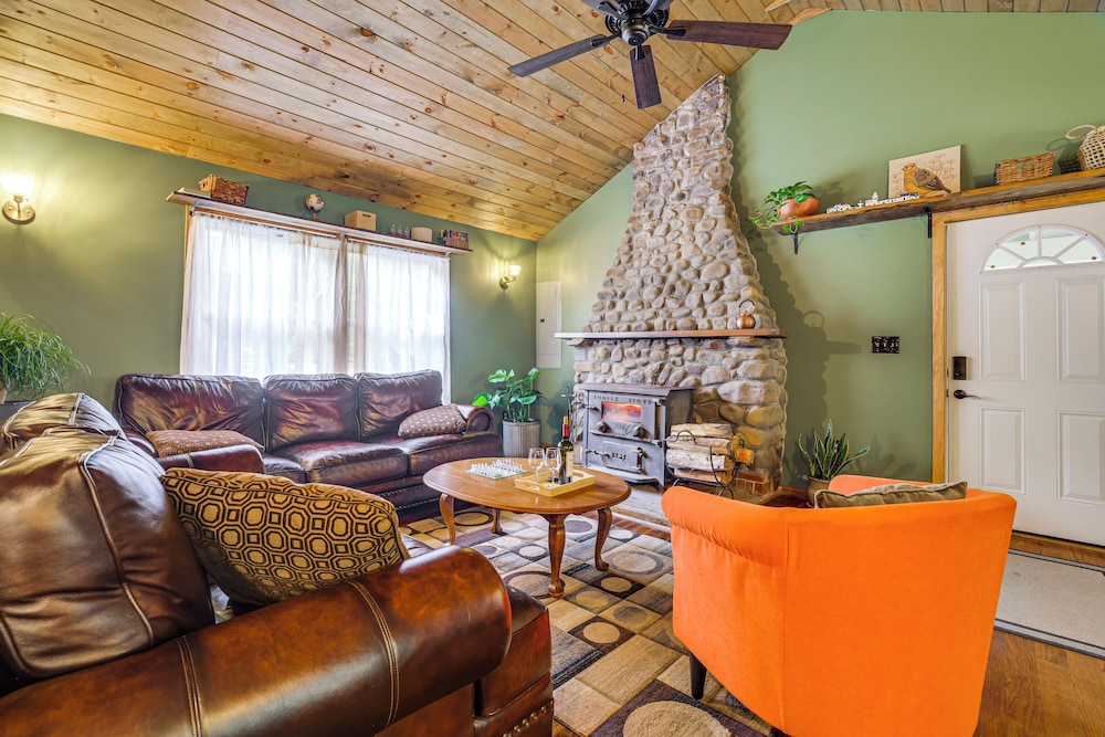 Ski, Swim, Relax: Old-fashioned Poconos Getaway
