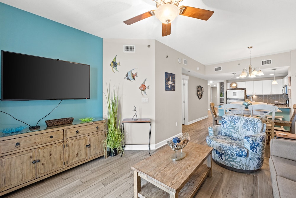 Grand Panama Beach Resort by Book That Condo