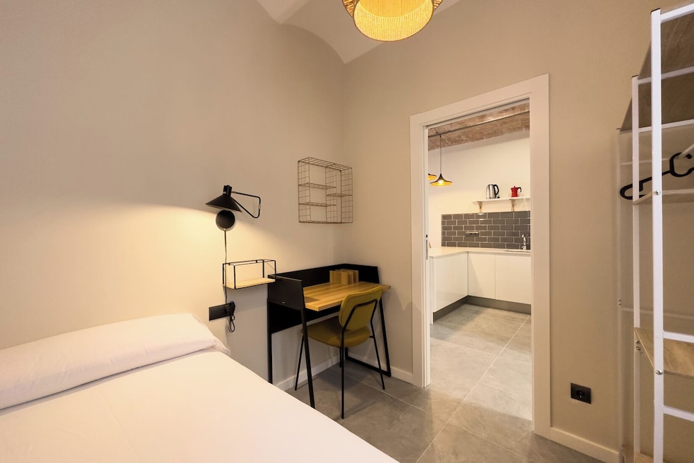 BeBarceloner Sants Apartments