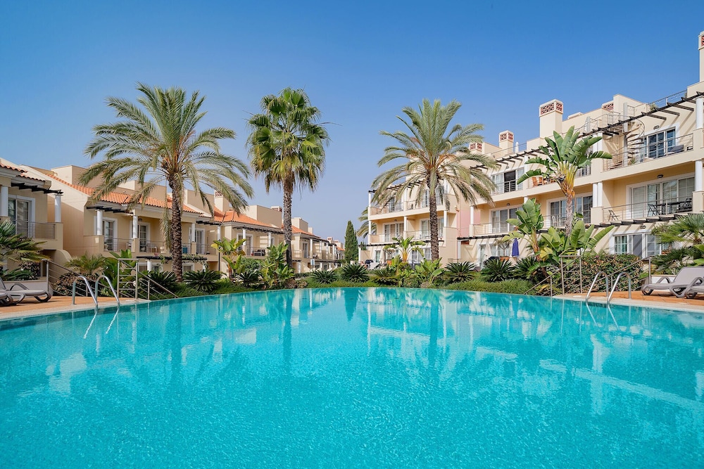 Vilamoura Garden Apartment by Homing