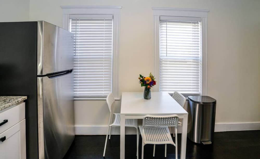 Modern Three Bedroom Condo - Near Boston