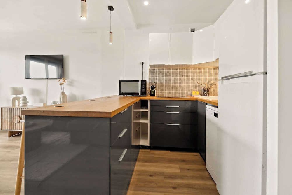 Modern Apartment sea View -2br-4p- Saint-tropez