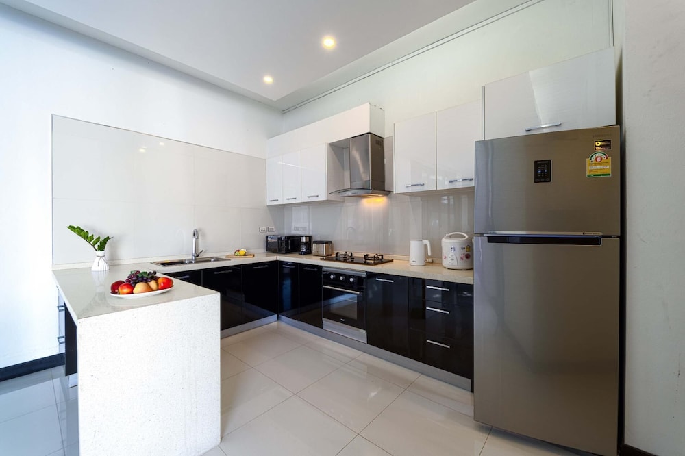 Beautiful 4-Bedroom Pool Villa BL9
