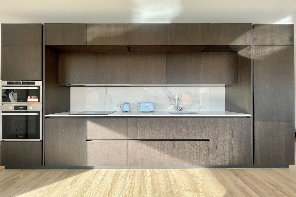 Modern House Apartment 1