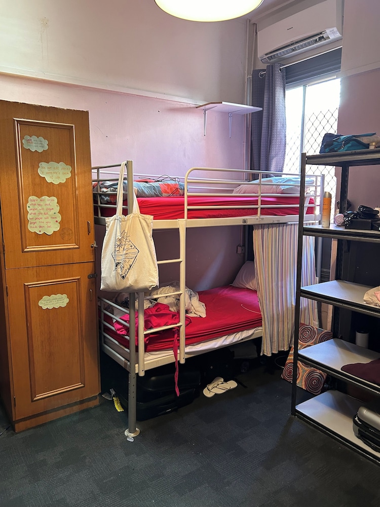 The Shiralee - Hostel