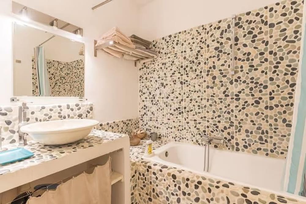 New Bastide Couronne d Aix Luxury in Aix-en-provence A Sophisticated Retreat for Families and Friends