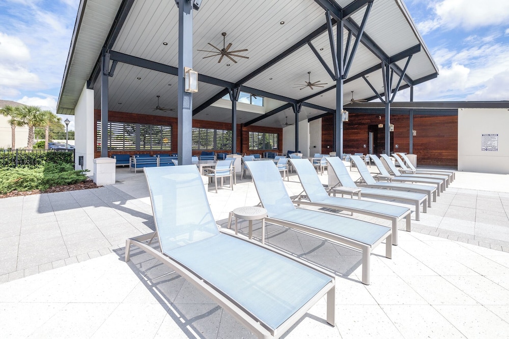 Waterview Luxury Retreat for 12!