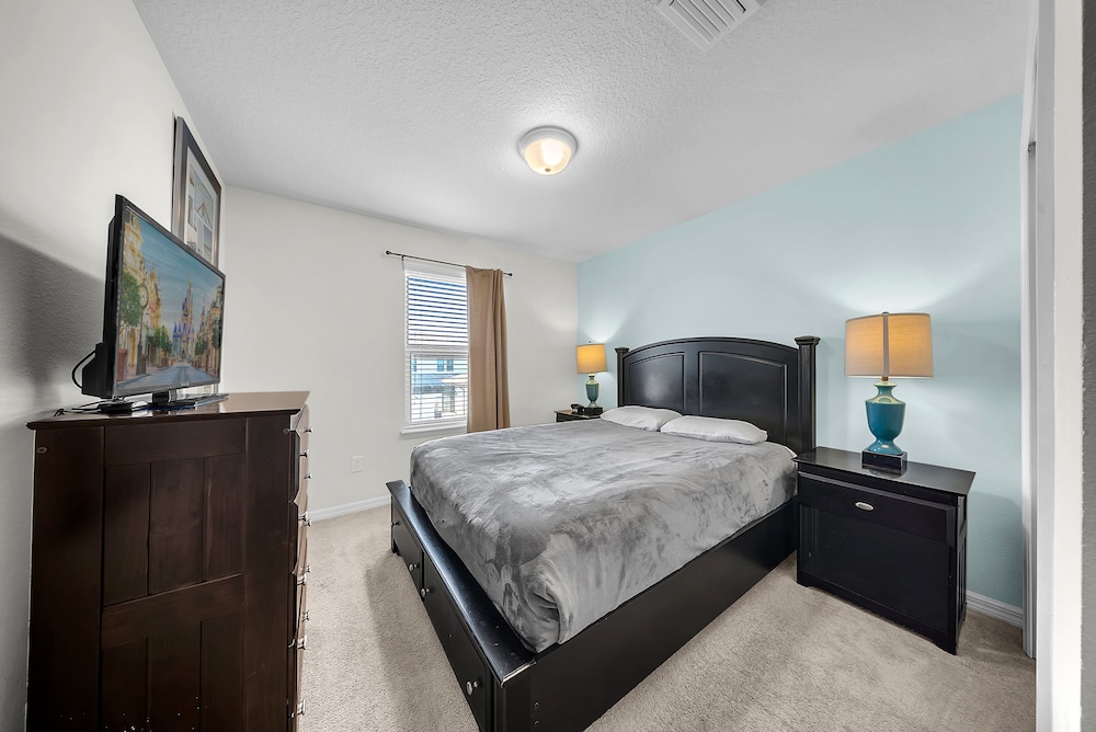2027 MD - Windsor Westside Tranquil Haven