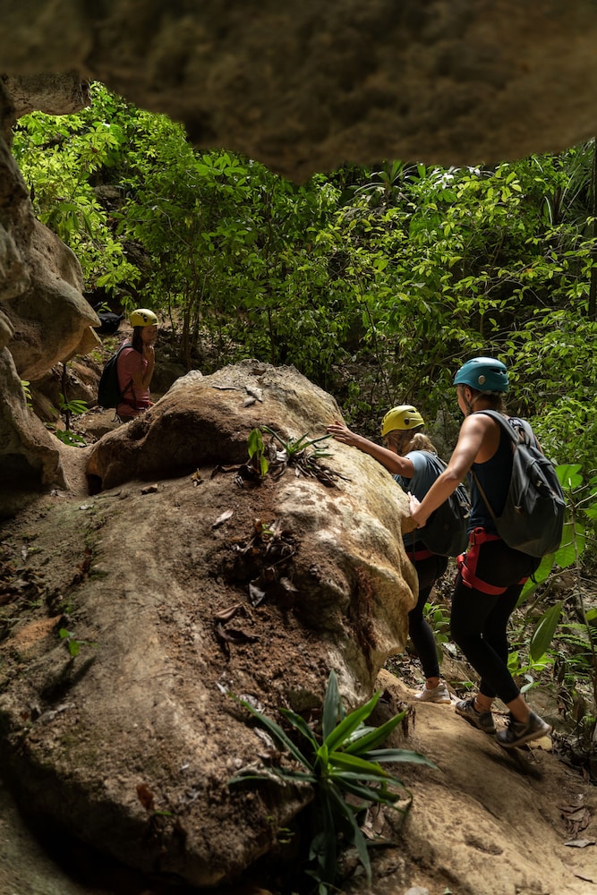 Ian Anderson's Caves Branch Adventure Co