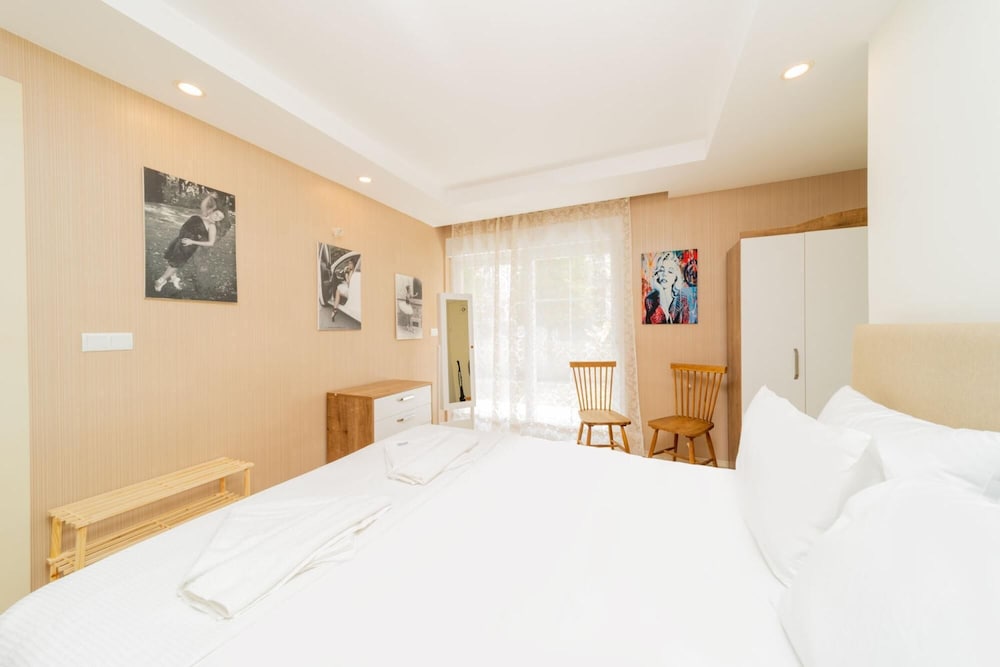 Garden Floor Chic and Luminous Flat in Antalya