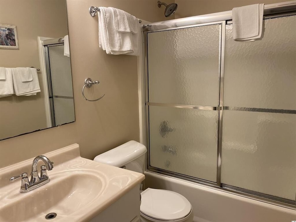 Tilghman Beach 223 3 Bedroom Condo by RedAwning