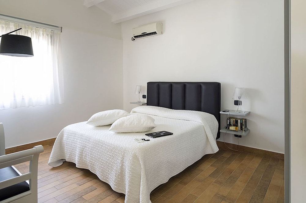 Villa in Agrigento Near Valley of the Temples