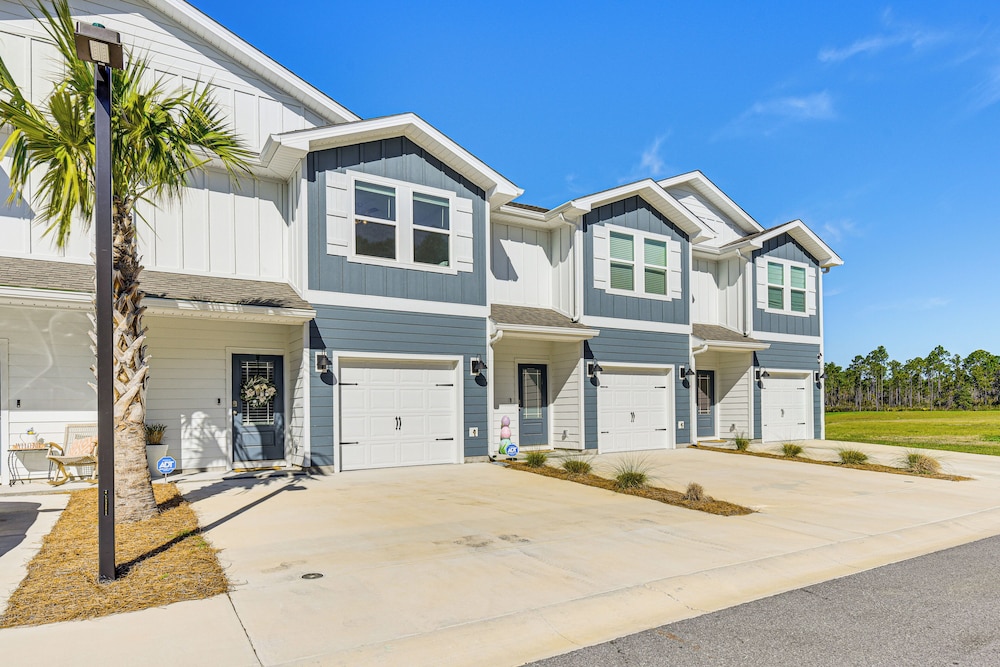 4 Mi to Santa Rosa Golf & Beach Club: Modern Home
