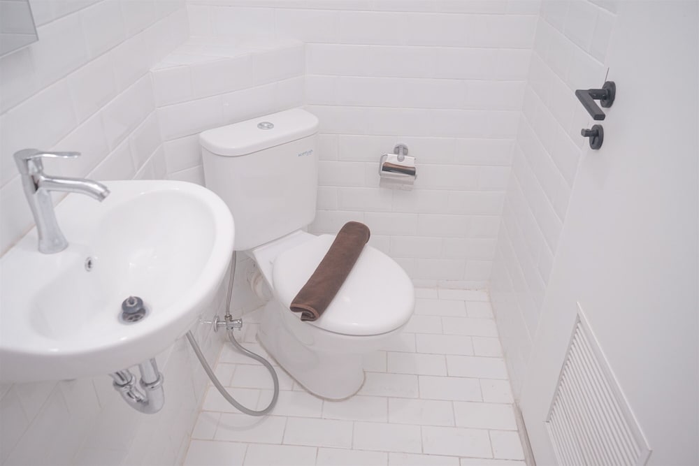 Spacious And Homey Studio Loft At Kingland Avenue Apartment