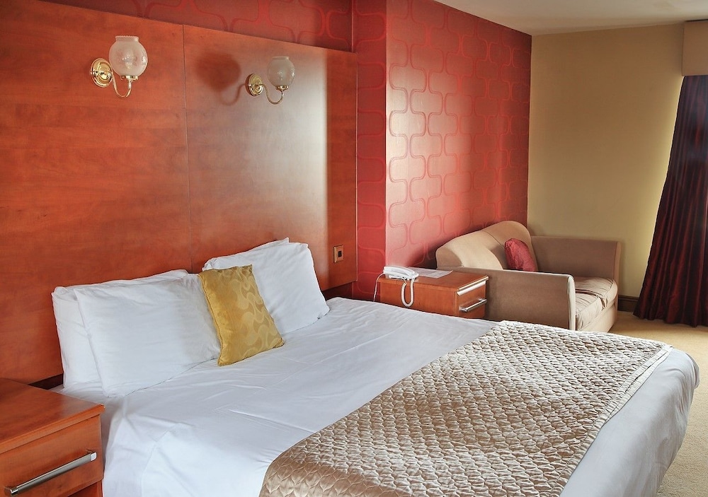 Hartlepool Vacations - The Marine Hotel - Property Image 5
