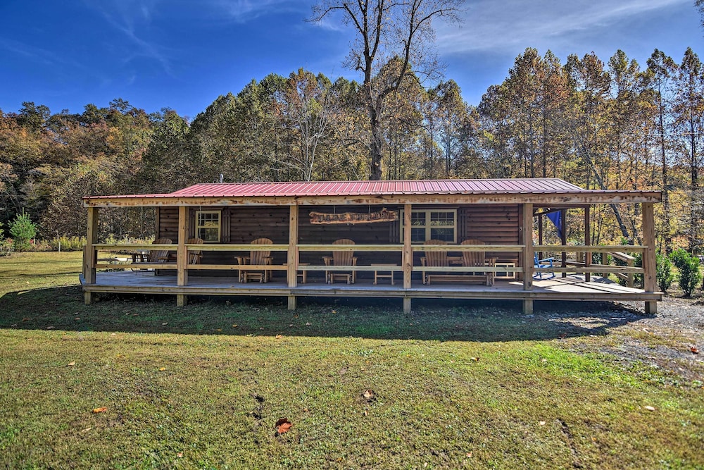 Parsons Cabin w/ Fire Pit & River Access! view 4