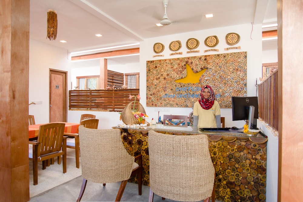 Dhiffushi White Sand Beach Hotel photo 3