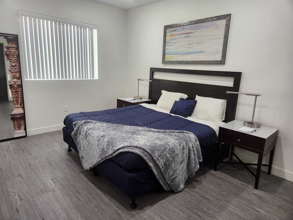 Urban Chic Apart-Hotels in Central LA