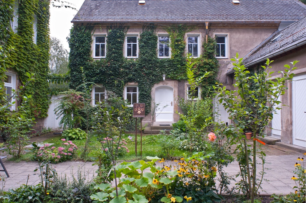 Die Burg Schöna - In a national park