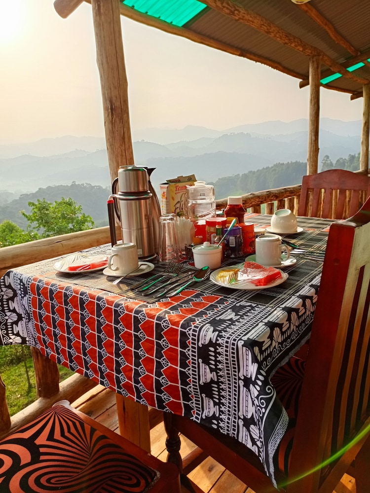 Bwindi Neckview Lodge