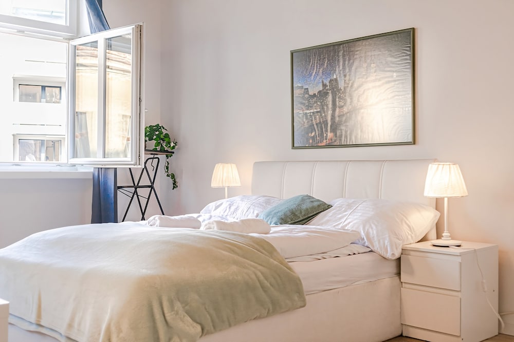 Spacious 2BR Apt Ideal for Longstays