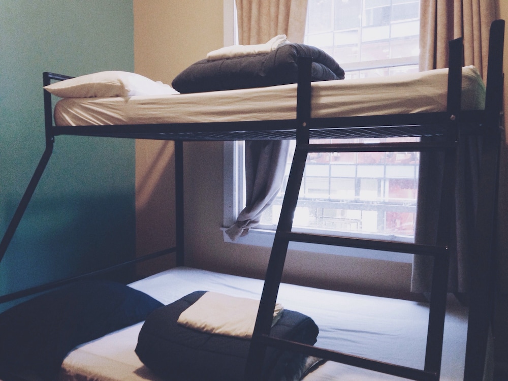Cambie Downtown Hostel - Image 3